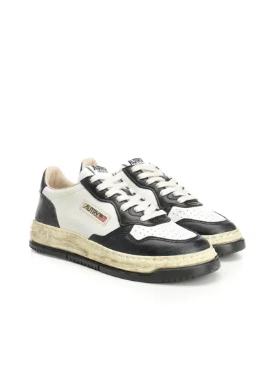 Autry Medalist Low Vintage X Mihara Yasuhiro White And Black Sneakers With Handcrafted Sole In Leather Man In Black