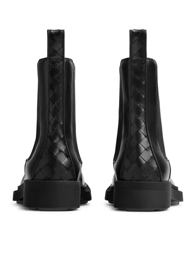 Bottega Veneta Women Ben Leather Chelsea Boots In Black
