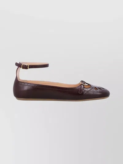 Chloé Flat Shoe With Burnished Look Made In Italy In Brown