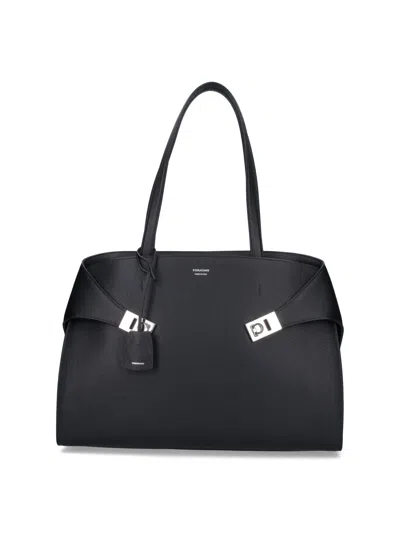 Ferragamo Hug Top-zip Leather Shoulder Bag In Black