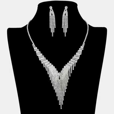 Fashnzfab Rhinestone Paved Fringe V Shaped Necklace 16" + 4" L In White