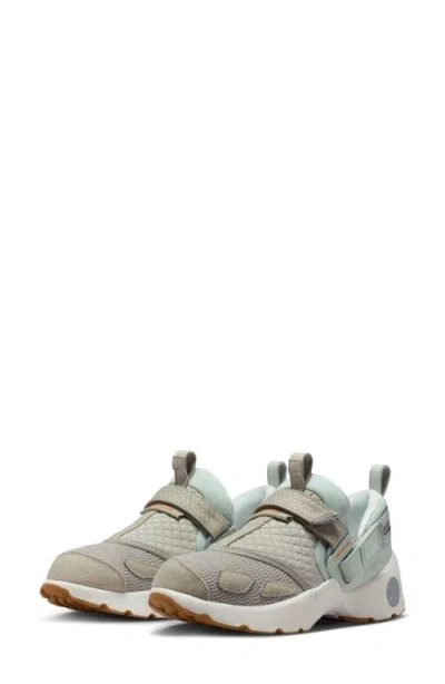 Jordan Trunner Lx Sneaker In Neutral