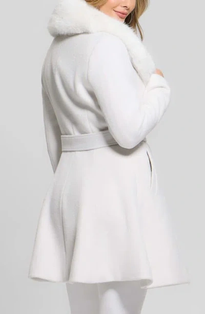 Guess Eve Belted Coat & Removable Faux Fur Collar In White
