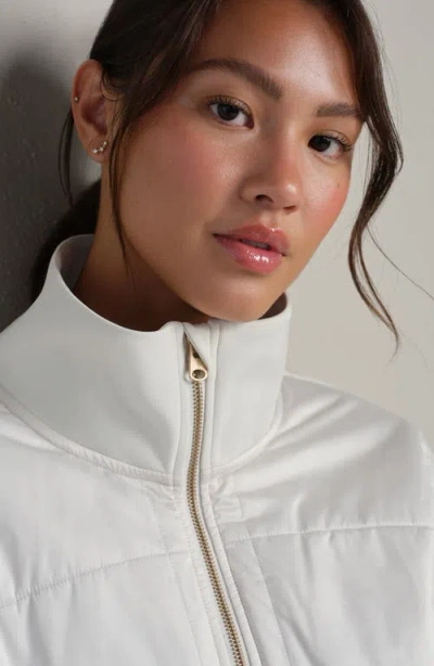 Rhone Chalet Quilted Water Repellent Jacket In White