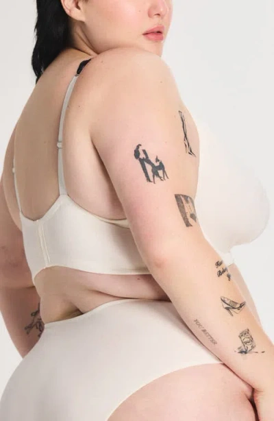 Savage X Fenty Swirly Girly Unlined Plunge Bra In White