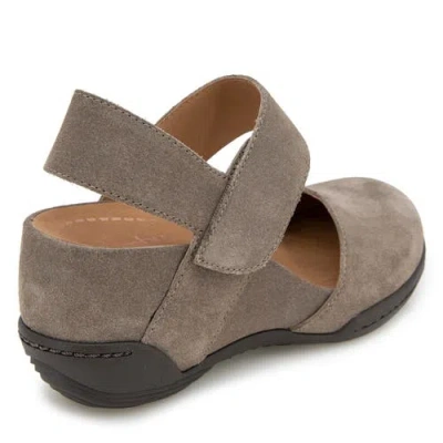 Jambu Nia Casual Shoe In Brown