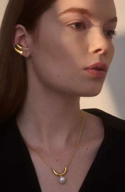 Lady Grey Isla Pendant Necklace In Gold