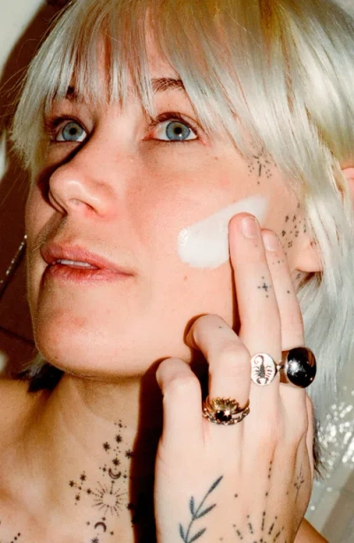 Comune White Revitalize Overnight Mask In Transparent