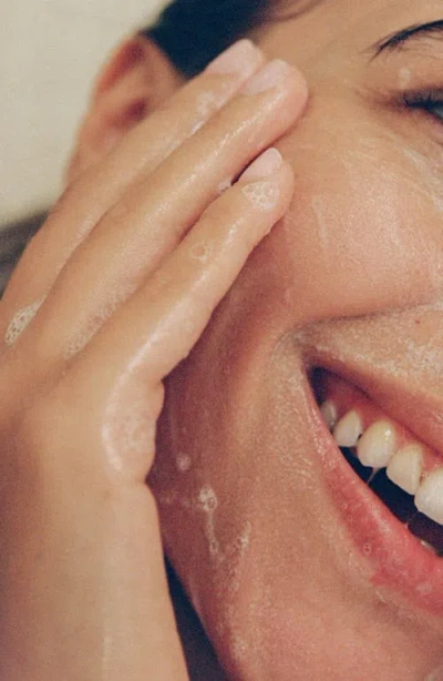 Comune Essentials Face Cleanser In Transparent