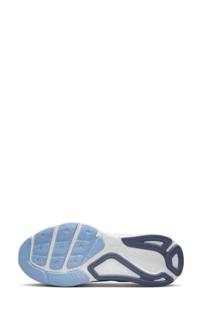 Nike Structure 26 Se Running Shoe In Multi