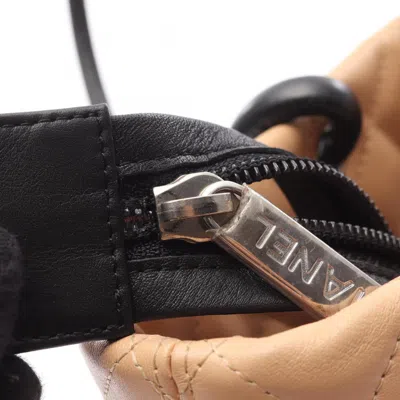 Pre-owned Chanel Beige Black Leather Tote Bag () In Multi