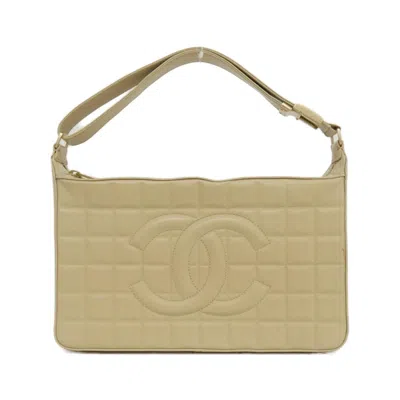 Pre-owned Chanel Light Beige Leather Shoulder Bag () In Sand