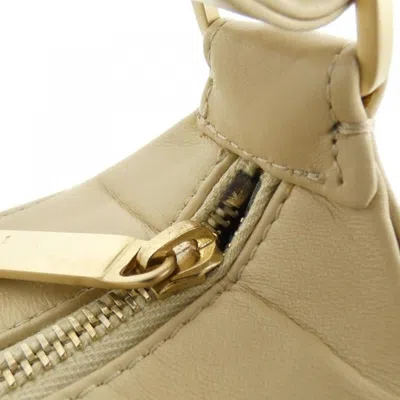 Pre-owned Chanel Light Beige Leather Shoulder Bag () In Sand