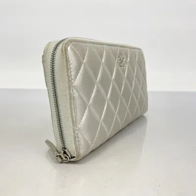 Pre-owned Chanel Silver Leather Long Wallet (bi-fold) ()
