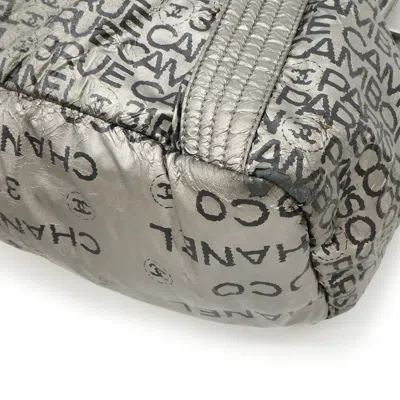 Pre-owned Chanel Silver Nylon Shoulder Bag Tote Bag ()