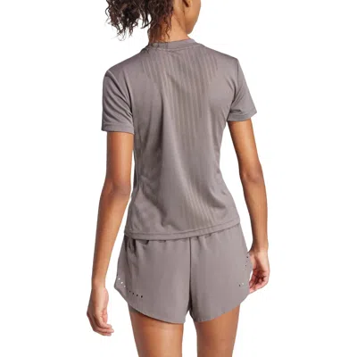 Adidas Originals (wmns) Adidas Hiit Airchill Training T-shirt 'brown' In Gray