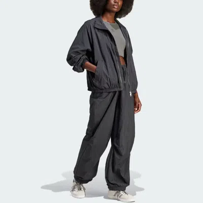 Adidas Originals (wmns)  Premium Essentials Nylon Windbreaker Asia Sizing 'black'