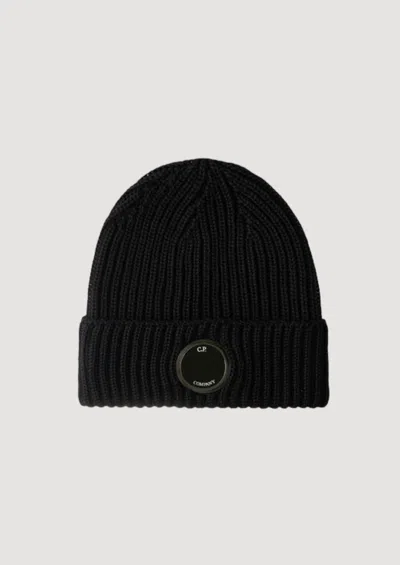 C.p. Company Black Knit Beanie With Logo Plaque On The Front In Wool Man In Black