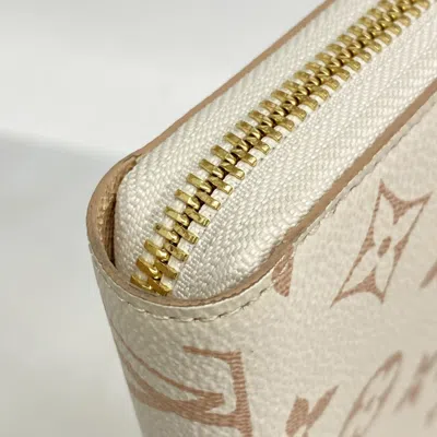 Pre-owned Louis Vuitton Beige Long Wallet (bi-fold) () In Sand