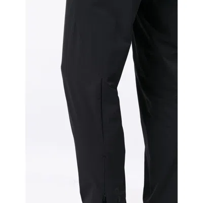 On Running Pants In Black
