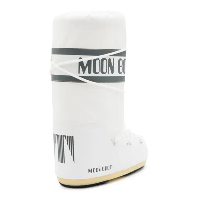 Moon Boot Boots Light And Natural In Red