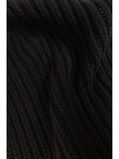 Gucci Cashmere And Wool Scarf With Gg Tag In Black