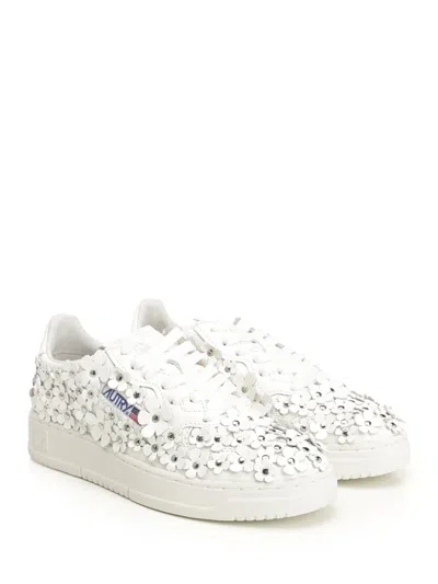 Autry Low-top Sneakers With Clean Silhouette And Rounded Toe In White
