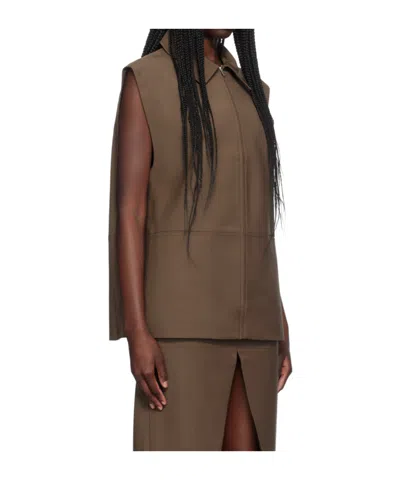 Aya Muse Elastical Plain Weave Jacket In Brown