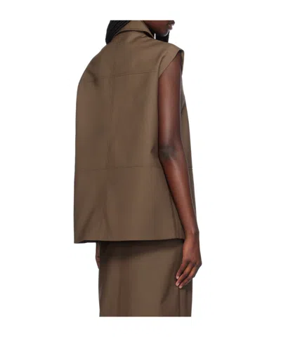 Aya Muse Elastical Plain Weave Jacket In Brown