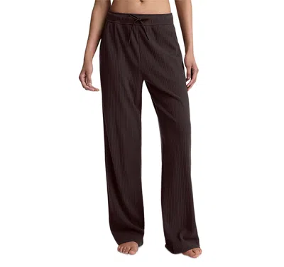 Beyond Yoga Breathe Easy Ribbed Pants In Brown