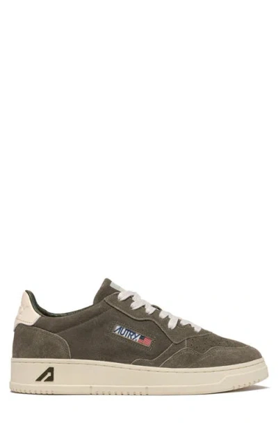 Autry Low Top Suede Panels Sneakers In Multi