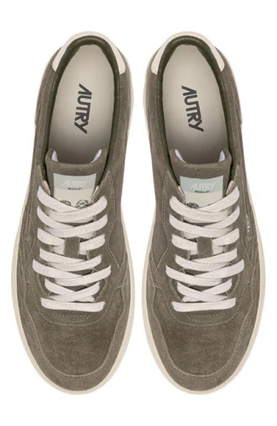 Autry Low Top Suede Panels Sneakers In Multi