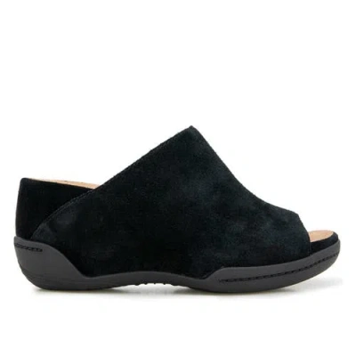 Jambu Nelly In Black