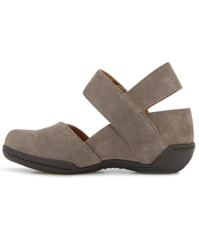Jambu Nia Casual Shoe In Brown