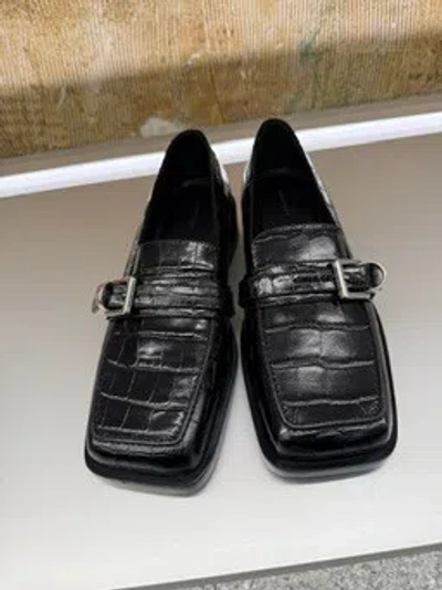 Balenciaga Bel Air Loafer In Black
