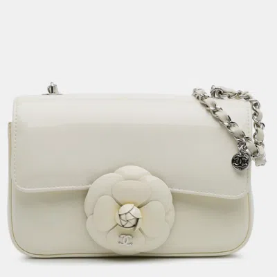 Pre-owned Chanel White Small Patent Camellia Single Flap