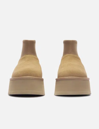 Ugg Classic Mini Dipper Platform Boots In Brown
