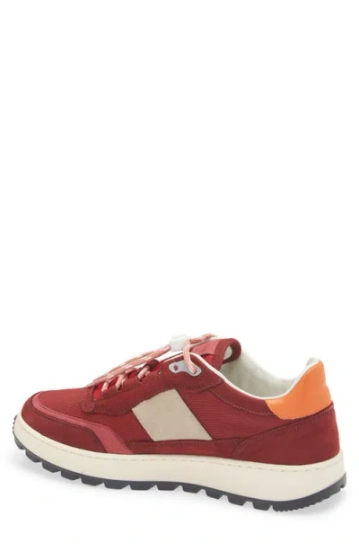 Collegium Pillar Trail Sneaker In Red