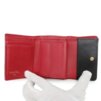 Pre-owned Chanel Black Leather Wallet (tri-fold) ()