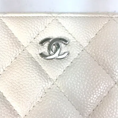 Pre-owned Chanel White Grained Calfskin Long Wallet (bi-fold) ()