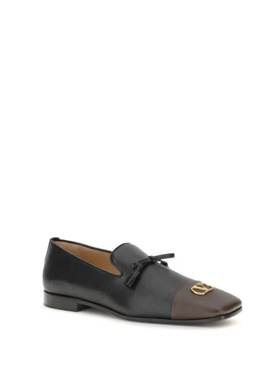 Valentino Babouchoes V-logo Tassel Loafers In Black