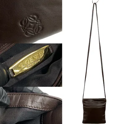 Pre-owned Loewe Brown Leather Pochette Shoulder Bag ()