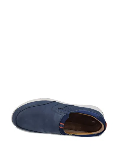 Clarks Originals Un Trail Step Perforated-detail Loafers In Blue