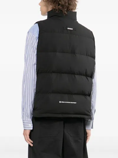 Izzue Logo-patch Gilet In Black