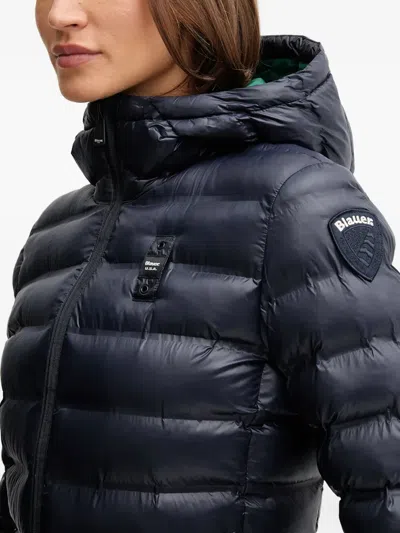 连帽领填充夹克