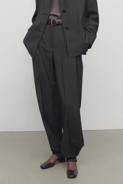 The Row Mikkela Casual Pants In Black