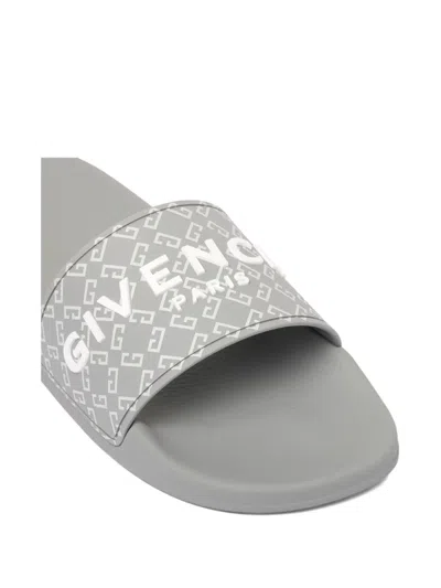 Givenchy Logo Pattern Slides In Gray