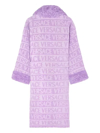 Versace Logo-jacquard Fleece-trimmed Robe In Purple