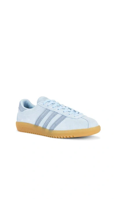 Adidas Originals Bermuda Sneaker In White