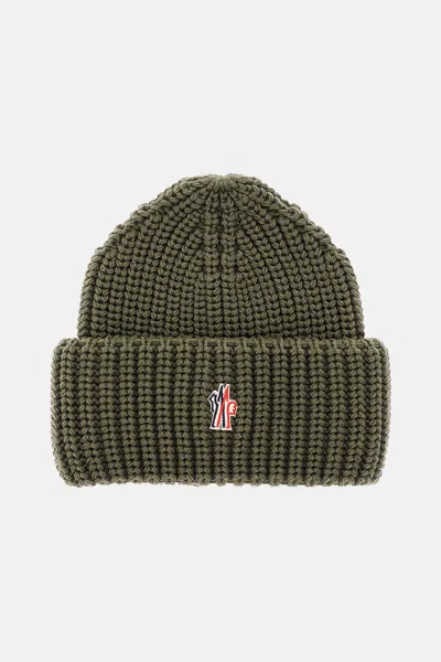 Moncler Logo Wool Beanie In Green